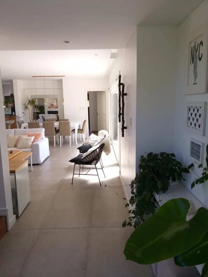 Casa en Venta Barrio Privado Rumenco