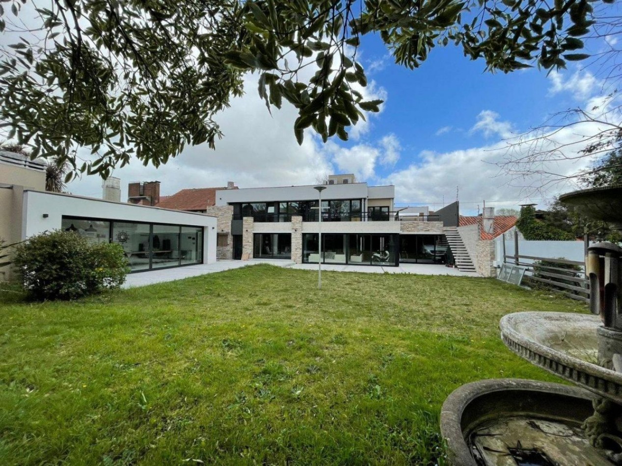 Increible Casa en Barrio Parque Luro