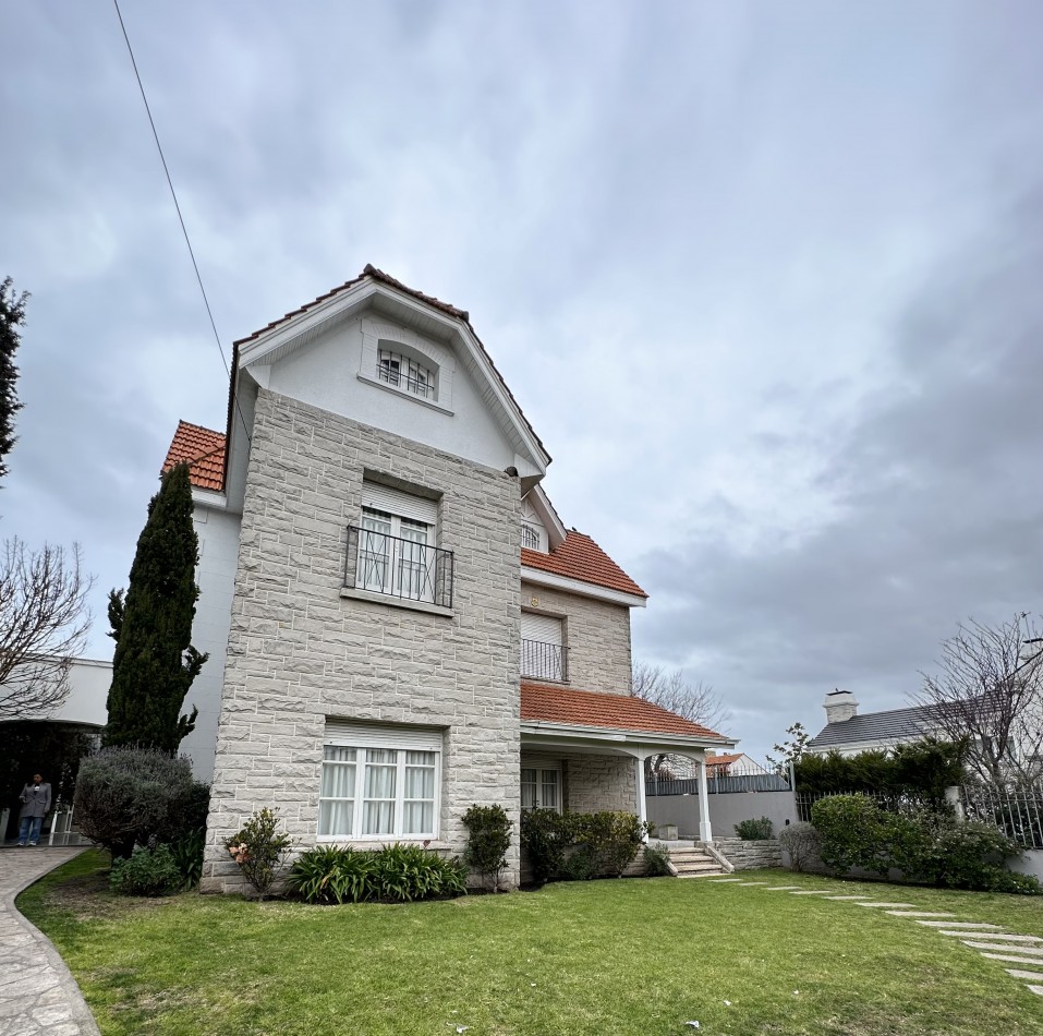 Foto Casa en Alquiler en Mar Del Plata, Buenos Aires - U$D 3.000 - pix98016982 - BienesOnLine