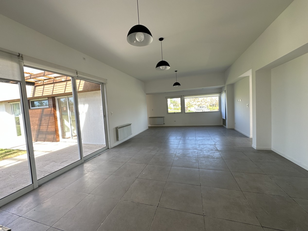 Casa en Venta Barrio Privado Arenas del Sur