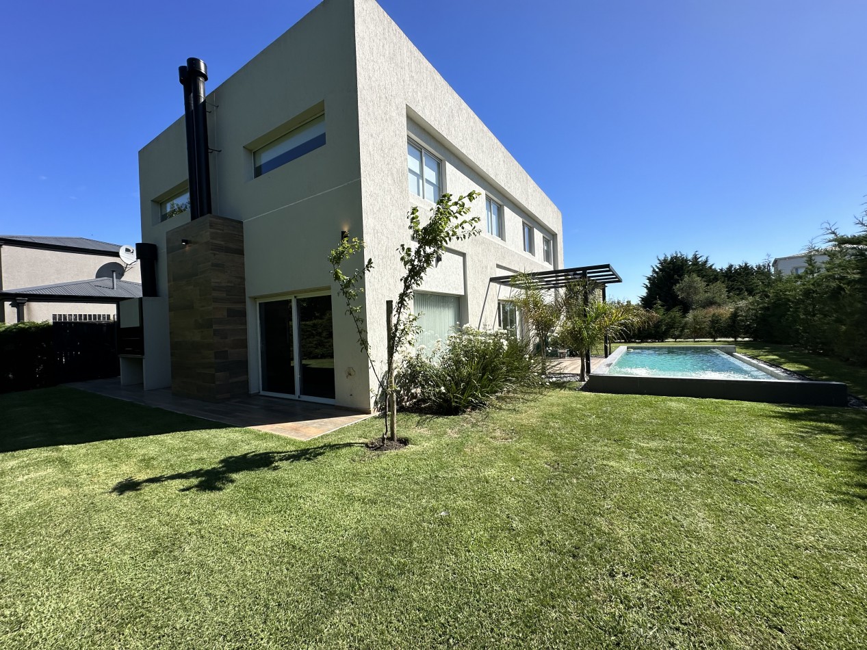 Casa en alquiler temporario en Barrio Rumenco