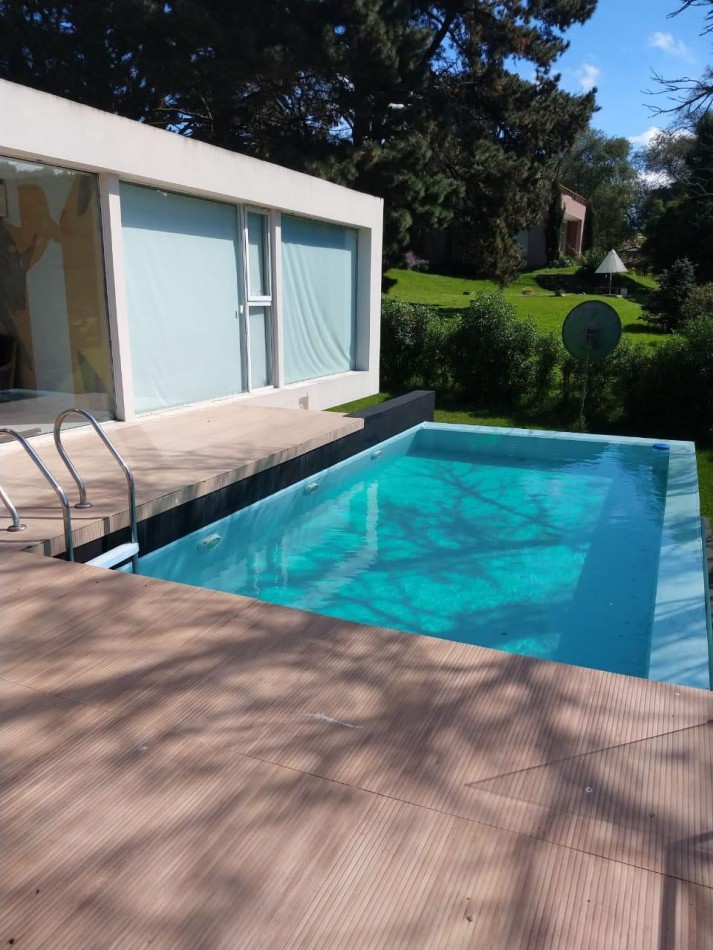 Casa con piscina en venta en Sierra de los Padres