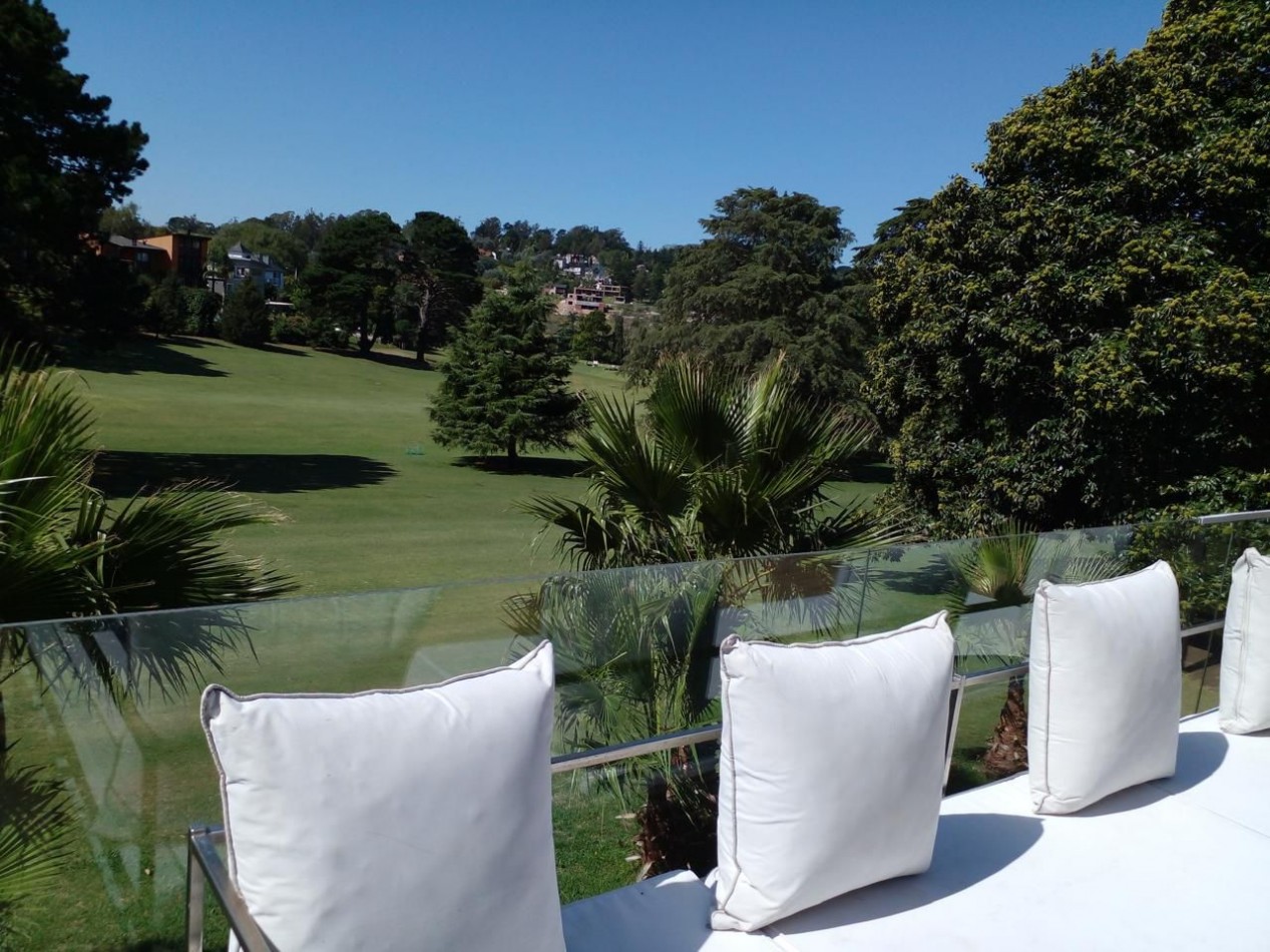 Casa con piscina en venta en Sierra de los Padres