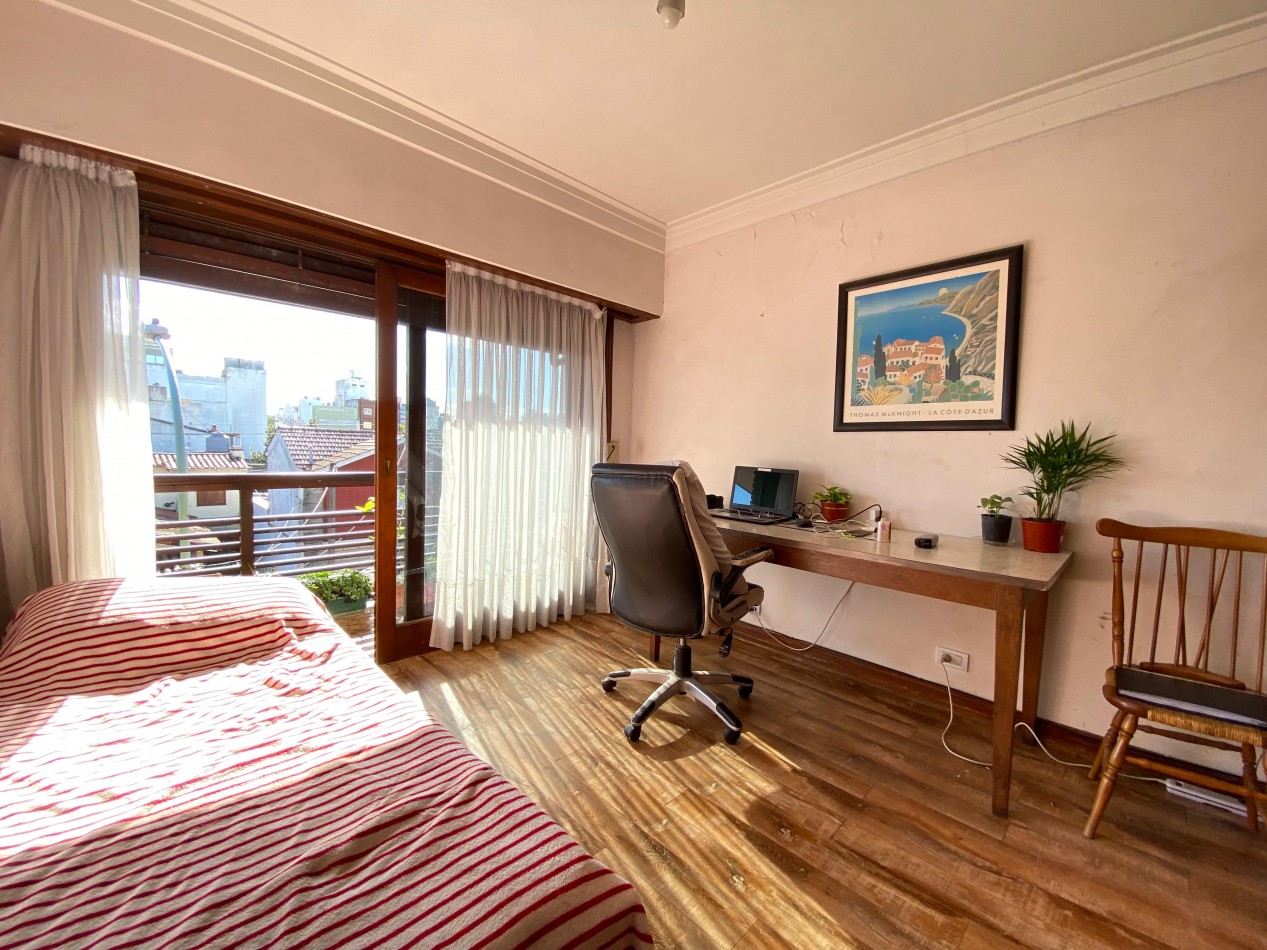 Departamento con local en venta zona Chauvin