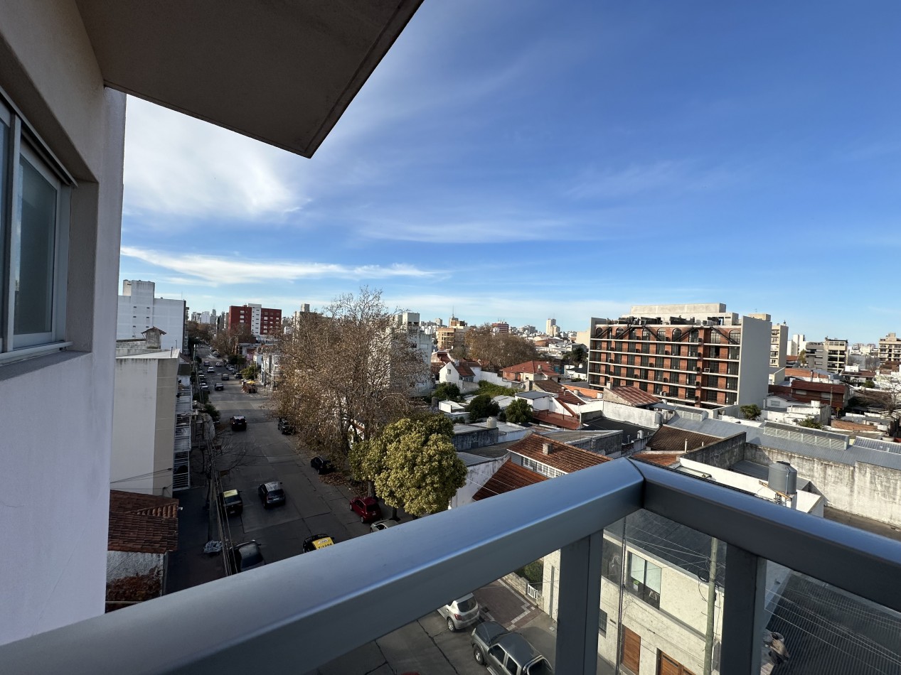 Departamento con terraza propia barrio Chauvin