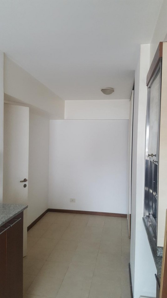 Departamento de 3 ambientes zona Plaza Mitre