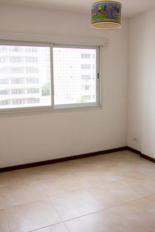 Departamento de 3 ambientes zona Plaza Mitre