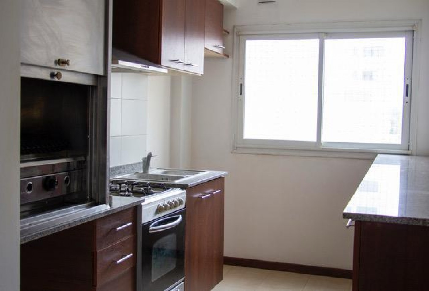 Departamento de 3 ambientes zona Plaza Mitre