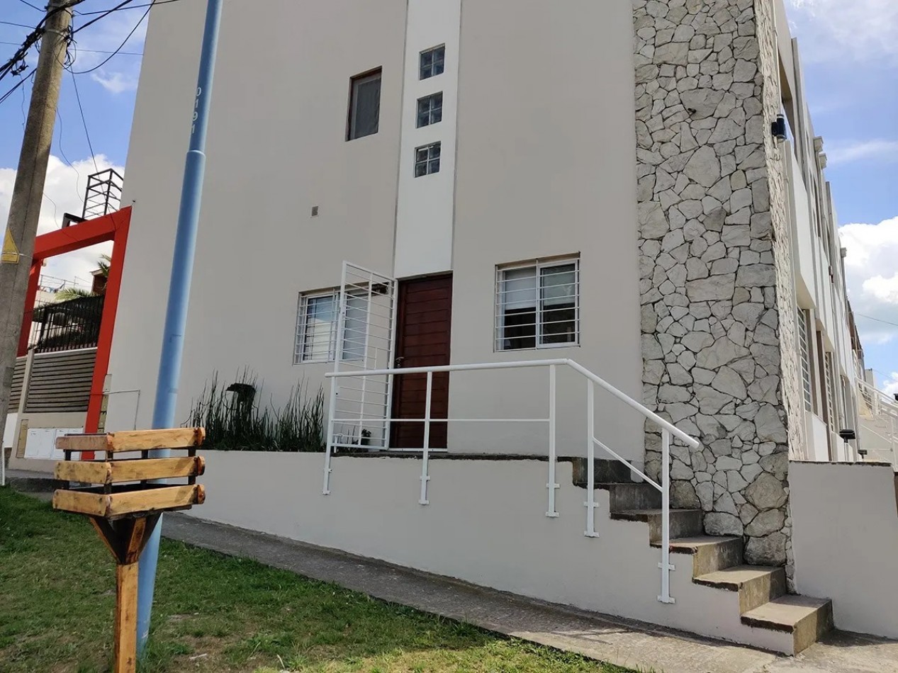 Departamento de 3 ambientes frente al faro