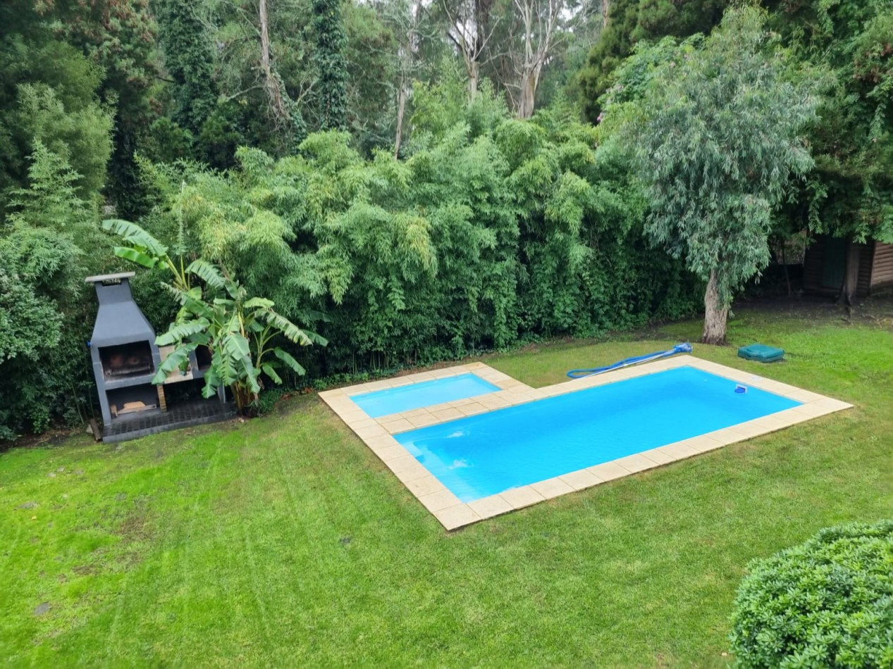 Casa en alquiler temporario en el Bosque.