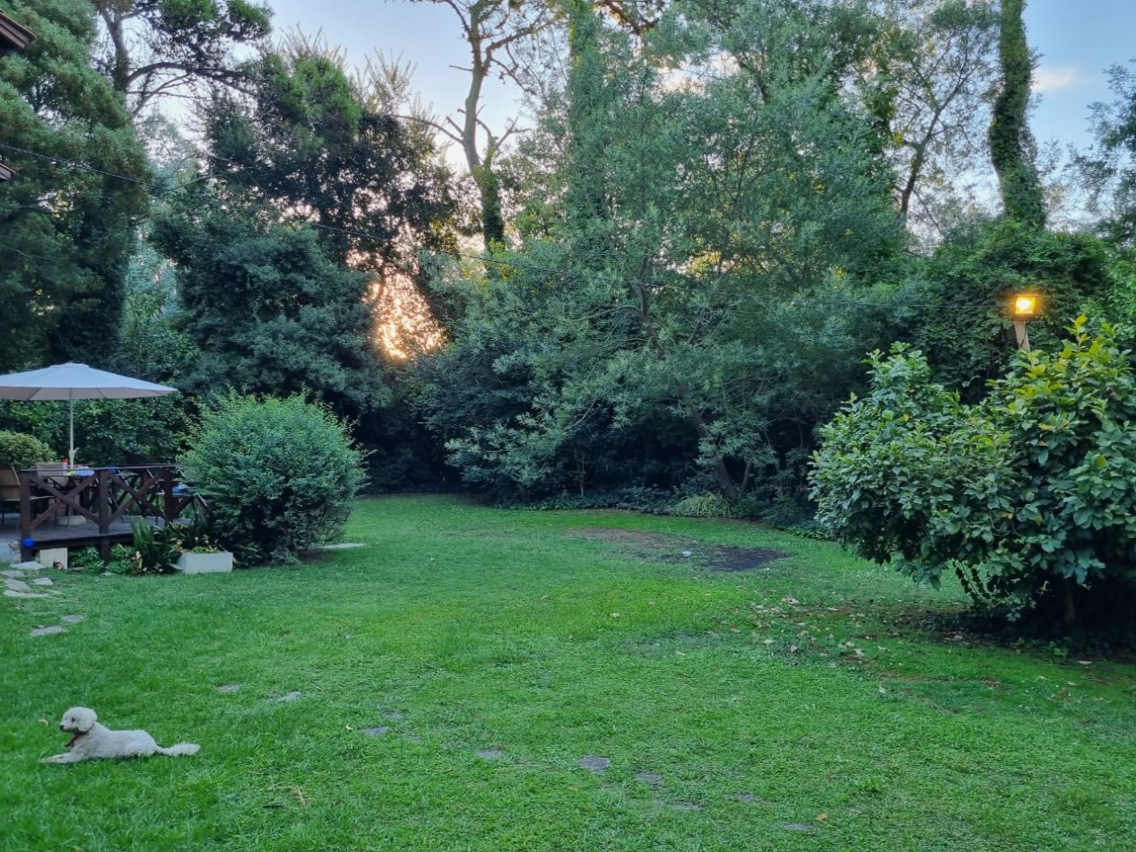Casa en alquiler temporario en el Bosque.