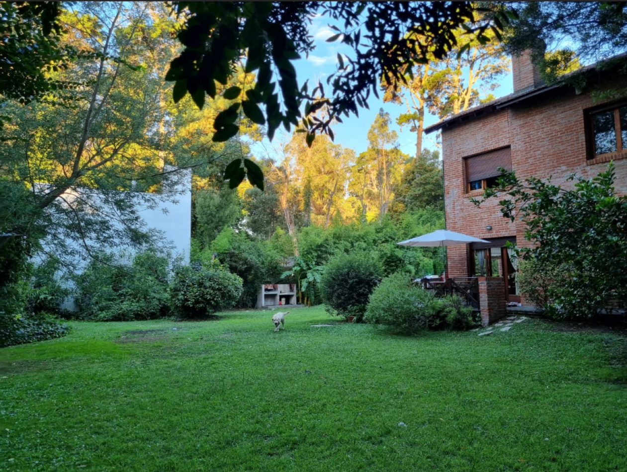 Casa en alquiler temporario en el Bosque.