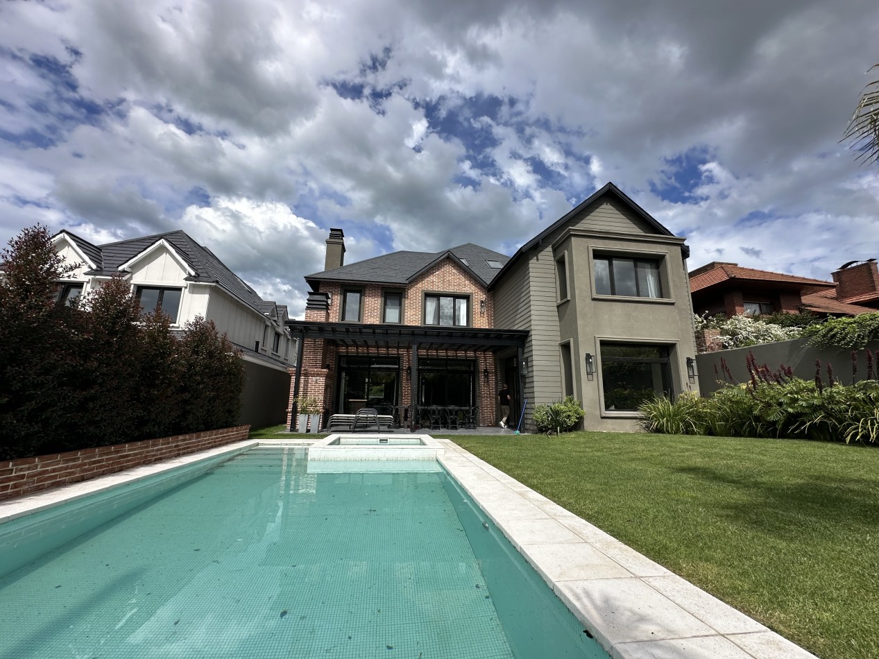 Casa en venta en Barrio Los Troncos