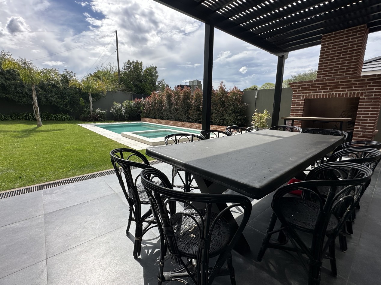 Casa en venta en Barrio Los Troncos