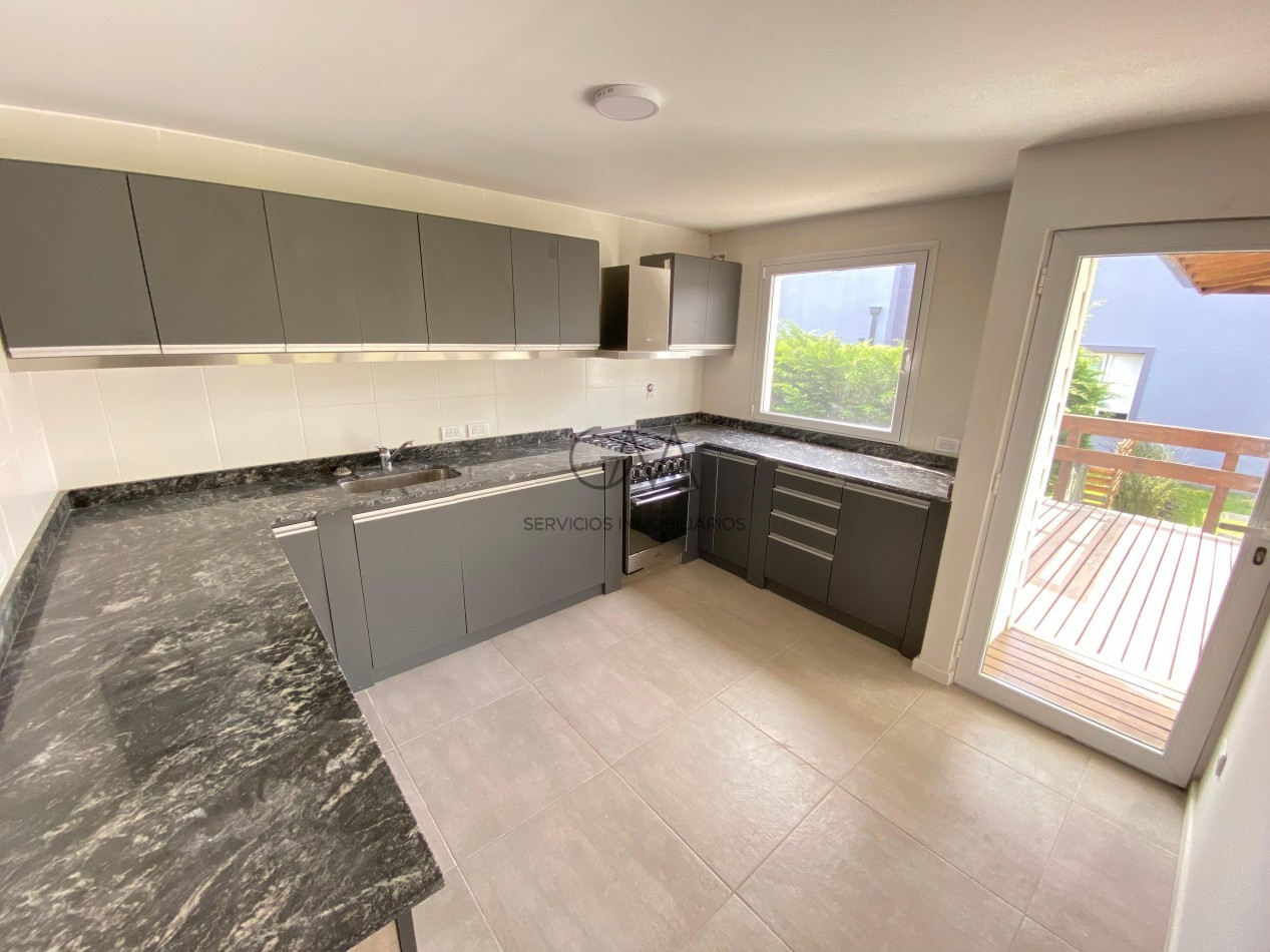 Casa en venta barrio privado Rumenco