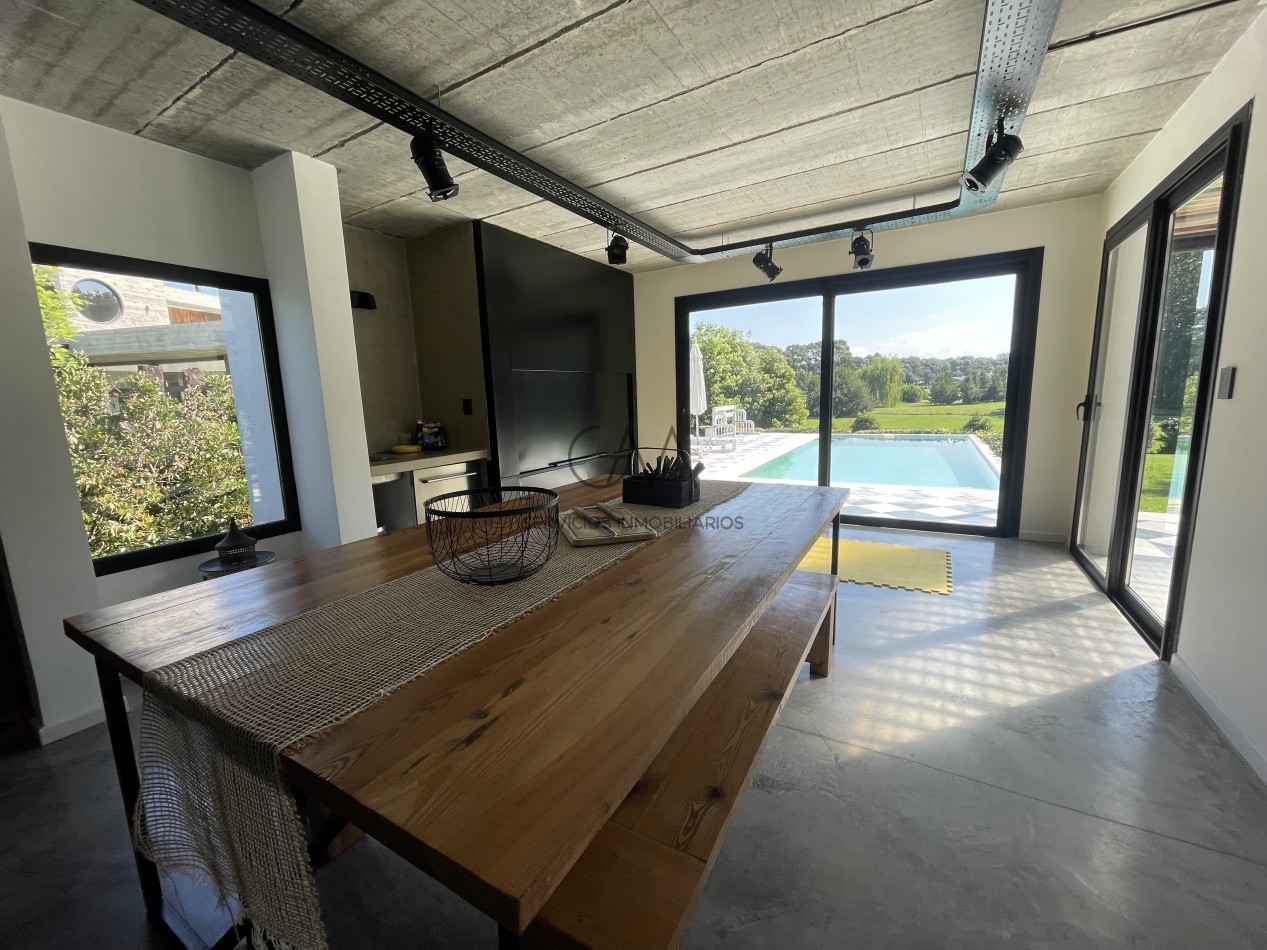 Casa en Venta Barrio Privado Rumenco