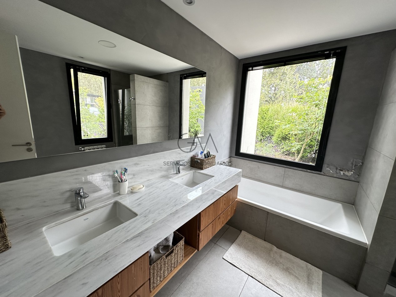 Casa de 5 ambientes en alquiler temporal