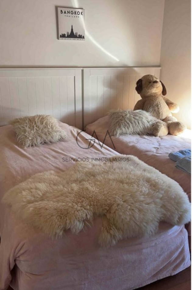 Casa en barrio Acantilados