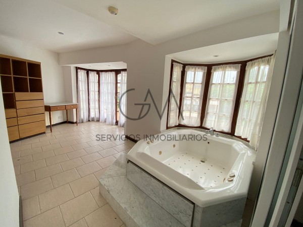 Espectacular Casa en venta Punta Mogotes