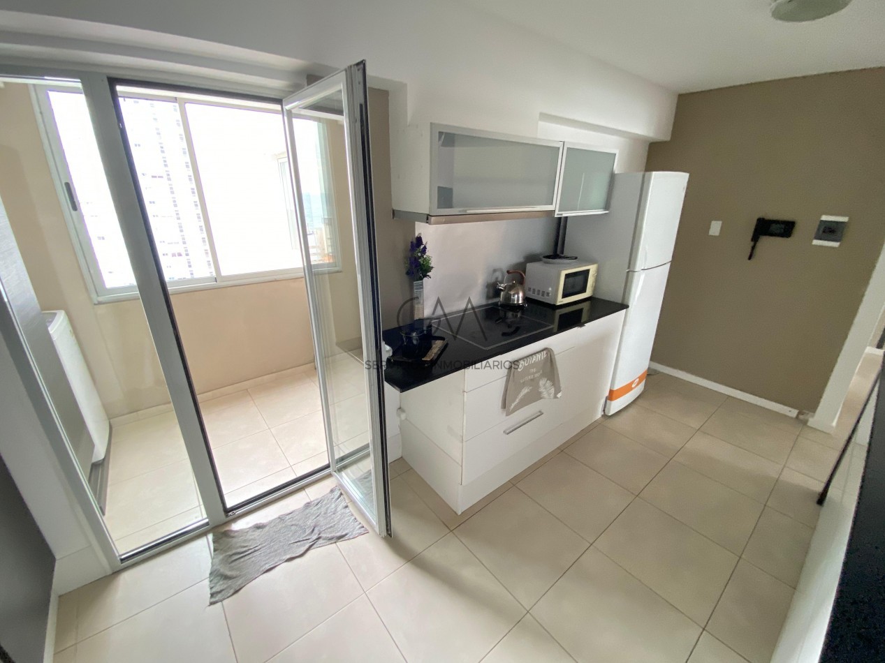 Semi-Piso de 4 ambientes con vista al mar