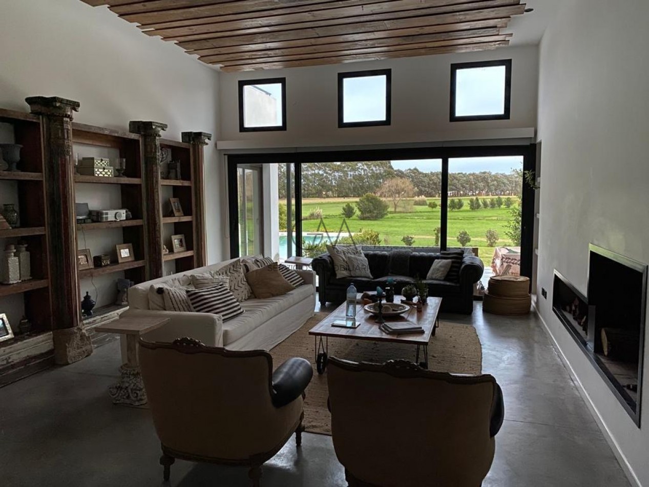 Casa en Venta Barrio Privado Rumenco