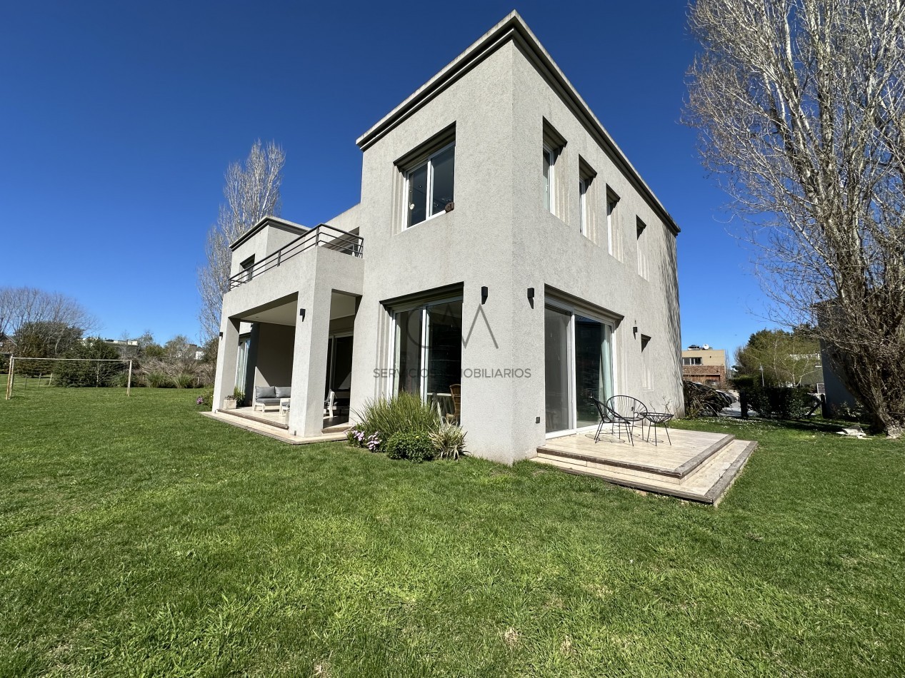 Casa en Venta Barrio Privado Rumenco