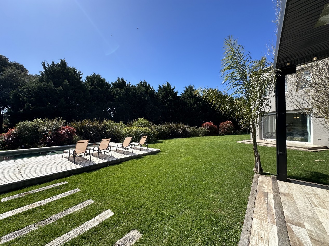Casa en Venta Barrio Privado Rumenco