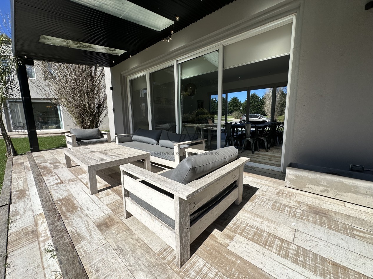 Casa en Venta Barrio Privado Rumenco