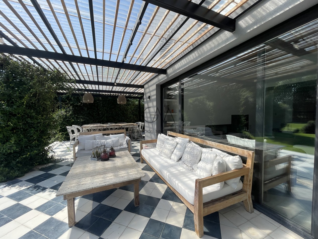 Casa en Venta Barrio Privado Rumenco