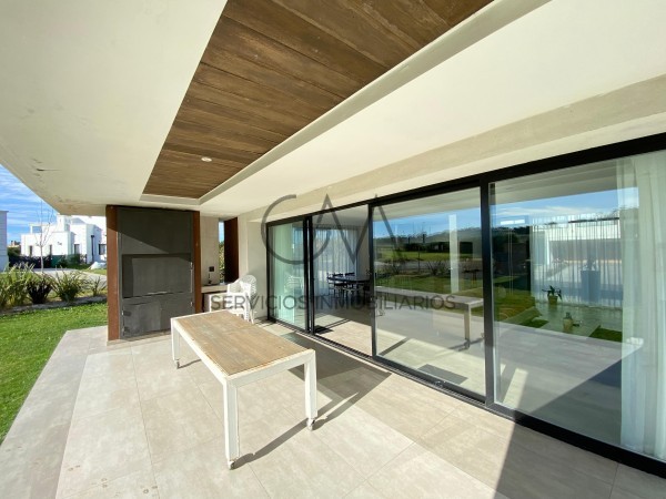 Casa  en alquiler