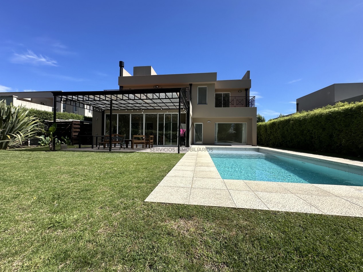 Casa en alquiler en Barrio Rumenco