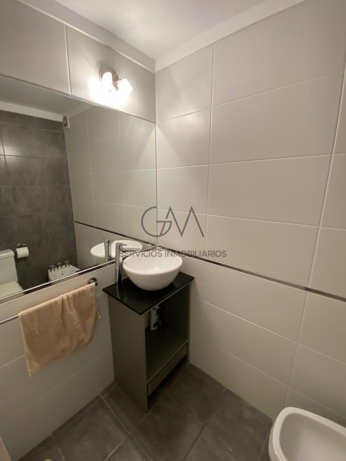 Semi-Piso de 4 ambientes con vista al mar