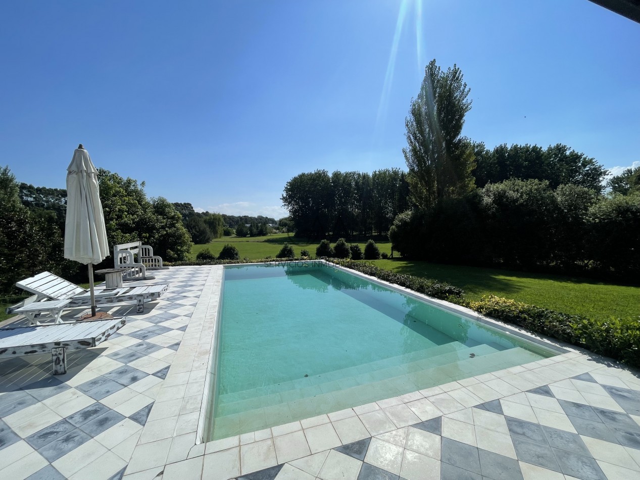 Casa en Venta Barrio Privado Rumenco