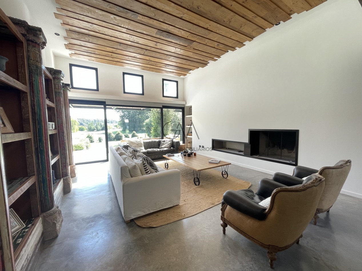 Casa en Venta Barrio Privado Rumenco