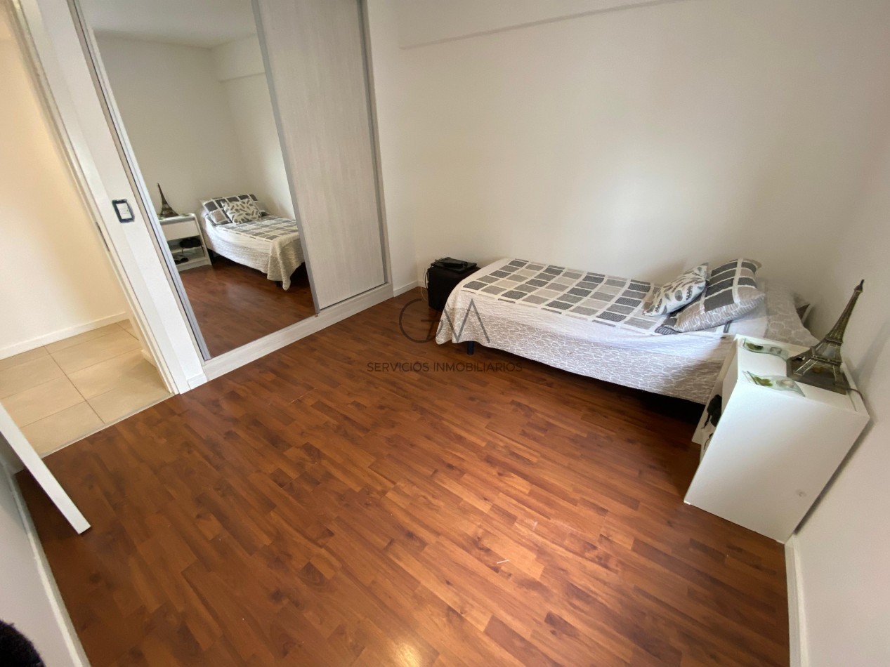 Semi-Piso de 4 ambientes con vista al mar