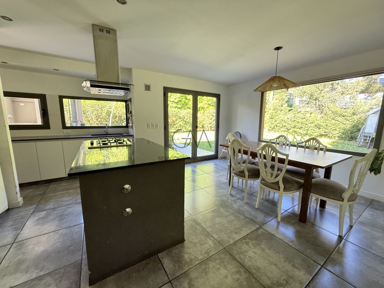 Casa en alquiler en Bosque Peralta Ramos