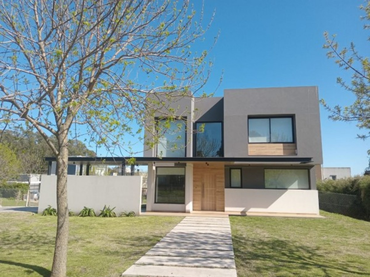 Casa en alquiler temporario barrio privado Arenas del Sur