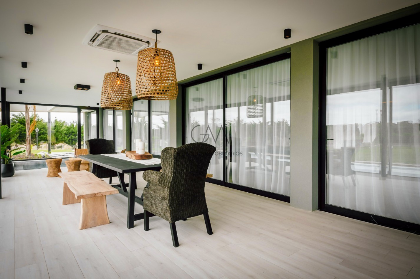 Moderna casa en barrio privado Casonas del Haras