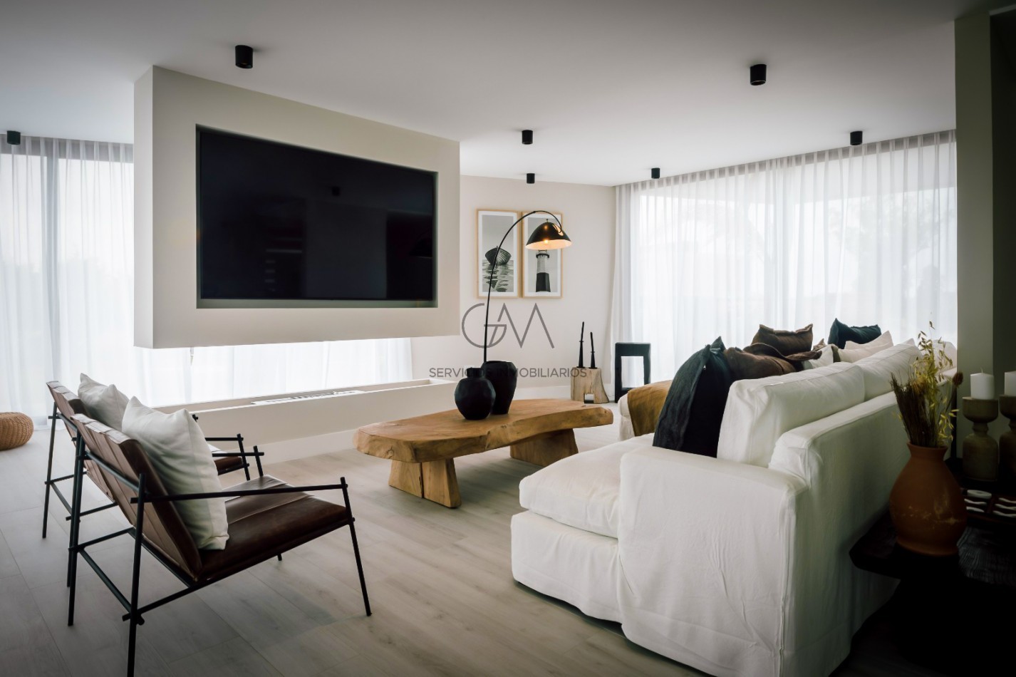 Moderna casa en barrio privado Casonas del Haras