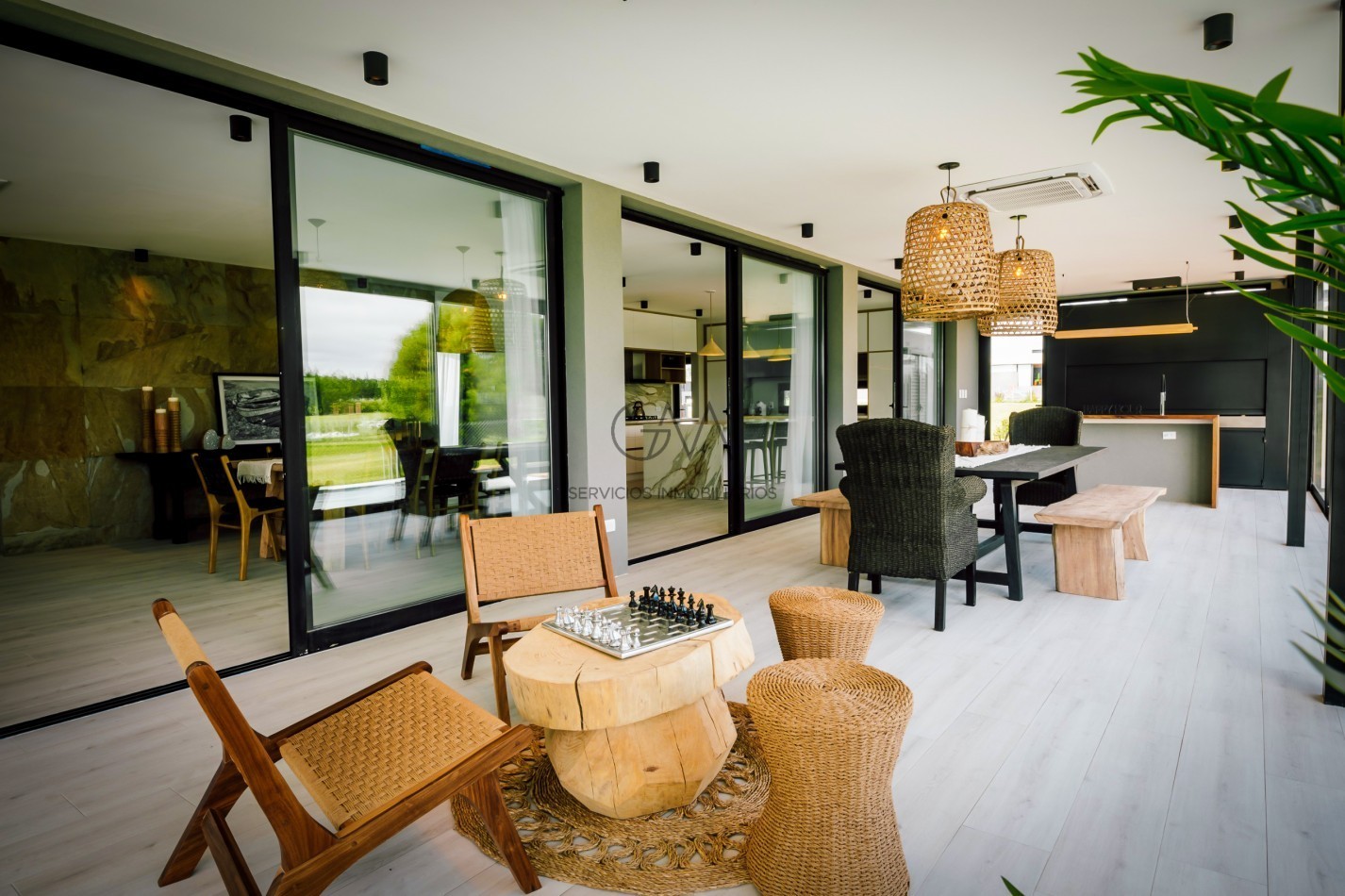 Moderna casa en barrio privado Casonas del Haras
