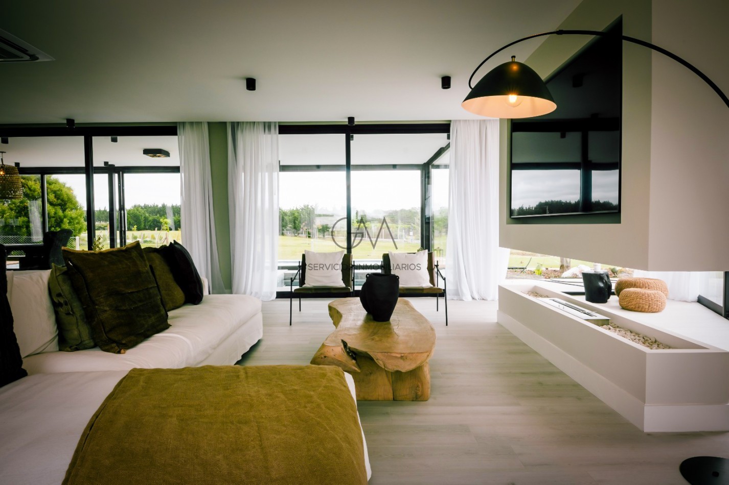 Moderna casa en barrio privado Casonas del Haras