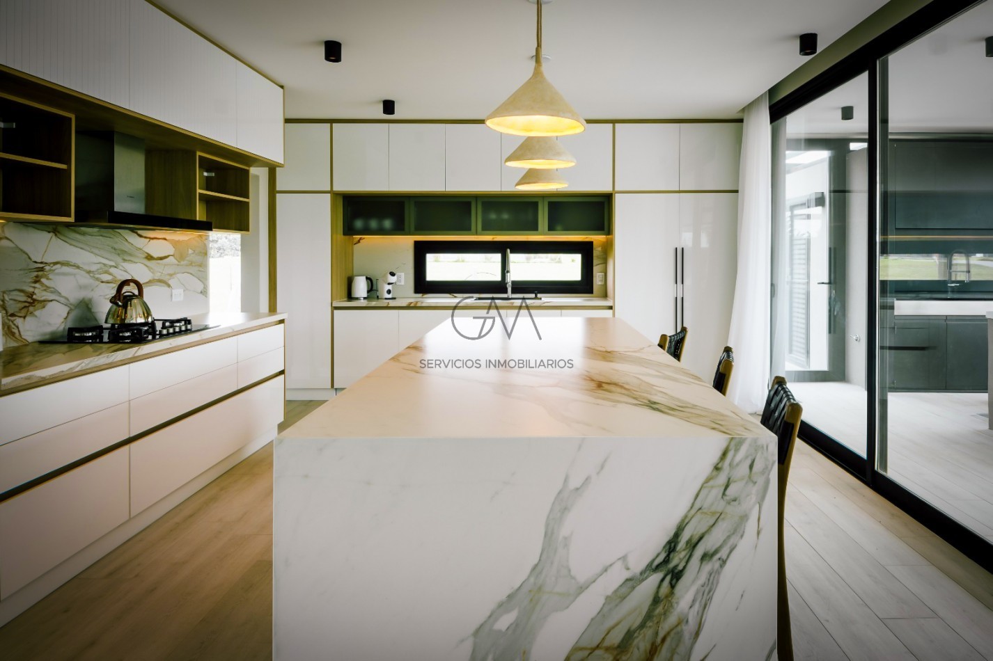 Moderna casa en barrio privado Casonas del Haras