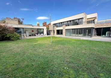 Increible Casa en Barrio Parque Luro