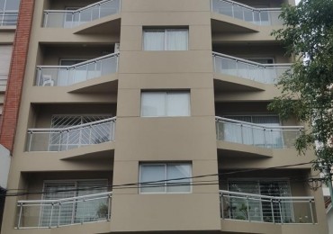 Departamento de 3 ambientes zona Plaza Mitre