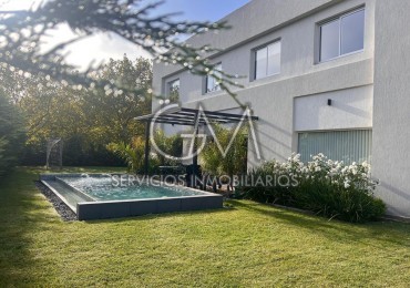 MODERNO CHALET EN VENTA