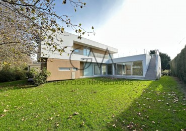 Casa en Venta 5 Ambientes Rumenco